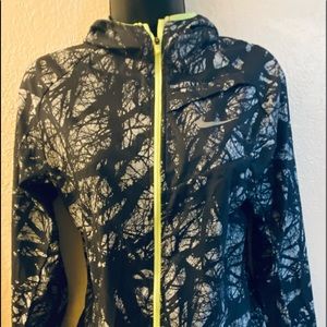 Nike charcoal print windbreaker